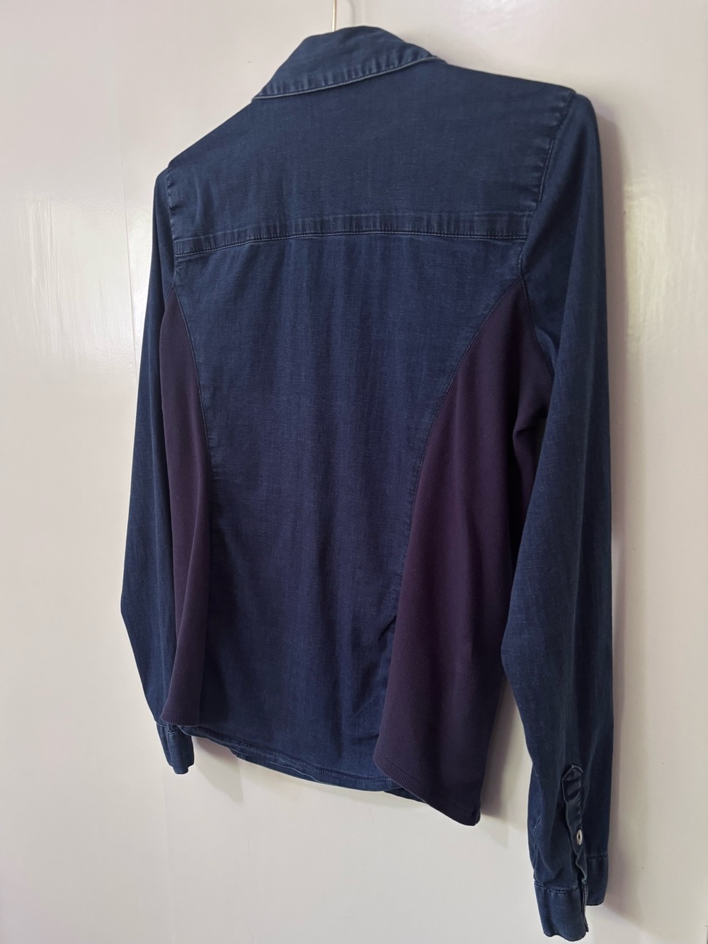 Guess| Harley Two-Tone Dark Blue Denim Fitted Long Sleeve V-Neck Shirt Top Sz L - Picture 6 of 7
